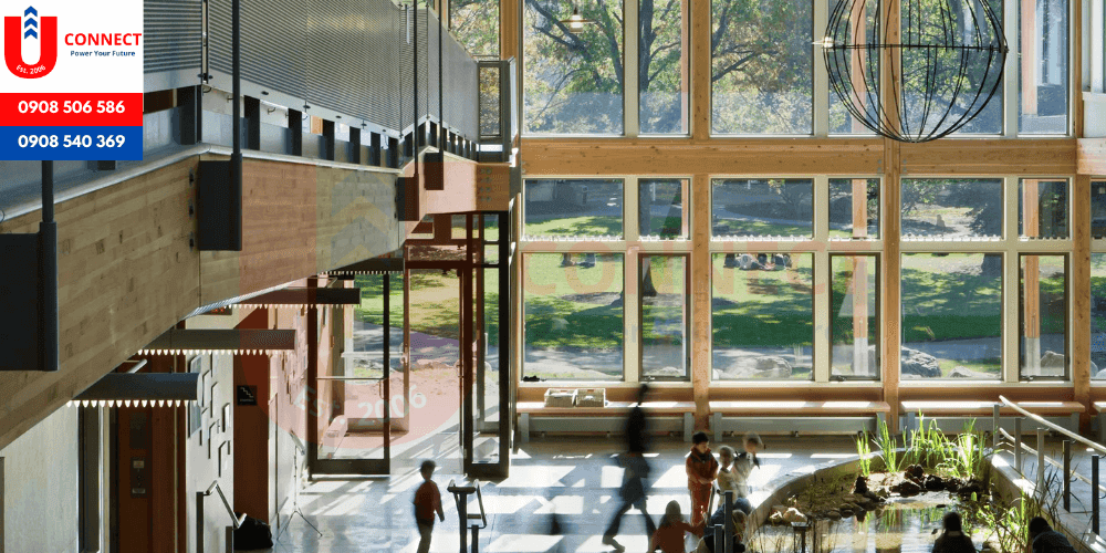Trung học Cambridge School of Weston, bang Massachusetts, Mỹ